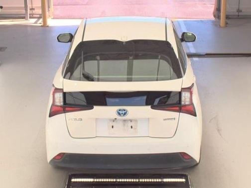 2022 Toyota Prius LE