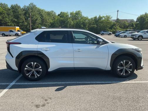 Pearl 2023 Toyota bZ4X XLE