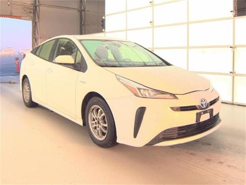 2022 Toyota Prius LE