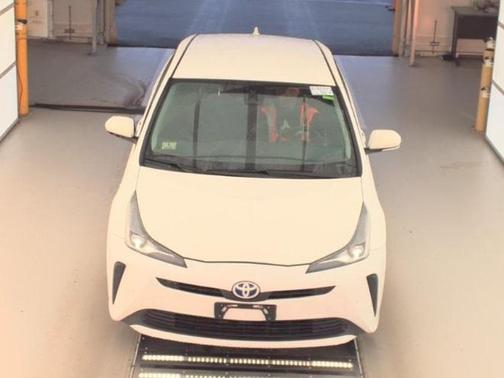 2022 Toyota Prius LE