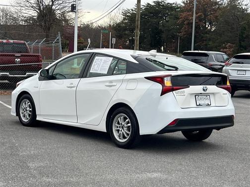 2022 Toyota Prius LE