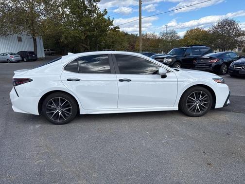 2024 Toyota Camry SE Nightshade