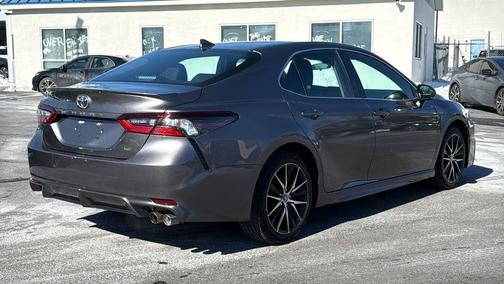 2024 Toyota Camry SE