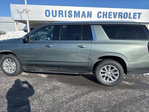 2023 Chevrolet Suburban Premier
