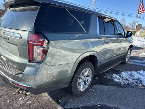 2023 Chevrolet Suburban Premier