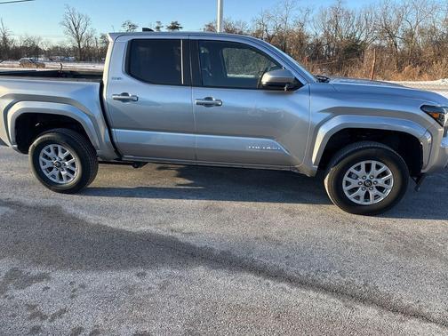 2024 Toyota Tacoma SR5