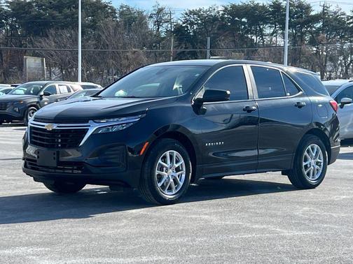 2023 Chevrolet Equinox LS