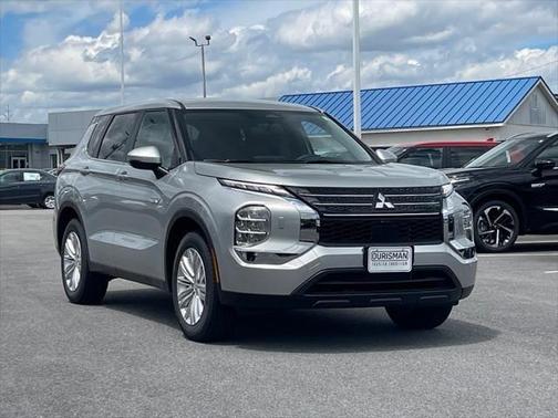 2025 Mitsubishi Outlander ES