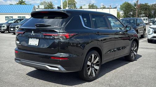2025 Mitsubishi Outlander SE