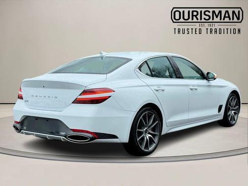 White 2025 Genesis G70 2.5T