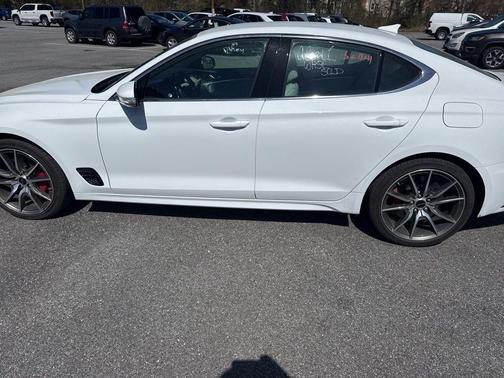 White 2025 Genesis G70 2.5T