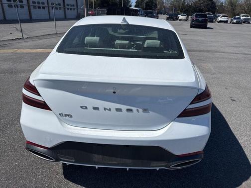 White 2025 Genesis G70 2.5T