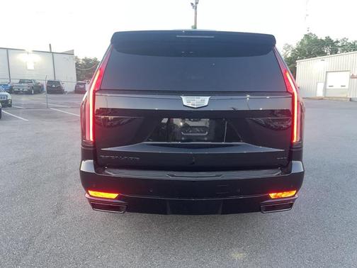 2022 Cadillac Escalade ESV Sport