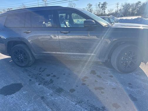 2024 Jeep Grand Cherokee L Laredo