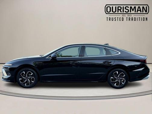 Black 2025 Hyundai SONATA SEL