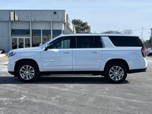 2023 Chevrolet Suburban Premier