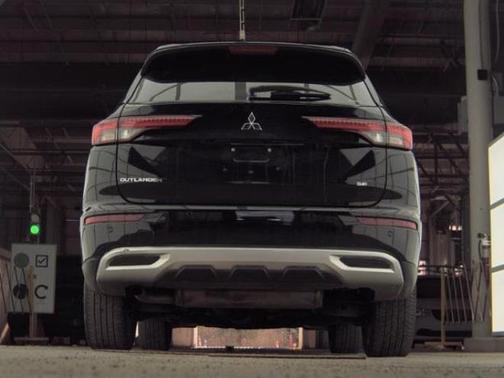 2024 Mitsubishi Outlander SE