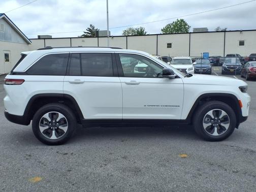 2023 Jeep Grand Cherokee 4xe Base