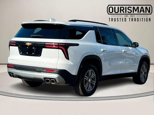 2024 Chevrolet Traverse LT