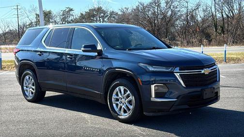 2023 Chevrolet Traverse LS
