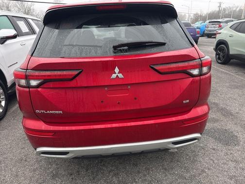 2024 Mitsubishi Outlander SE