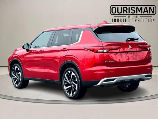 2024 Mitsubishi Outlander SE