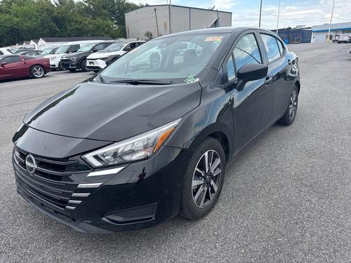 Black 2025 Nissan Versa 1.6 SV
