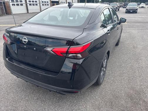 Black 2025 Nissan Versa 1.6 SV