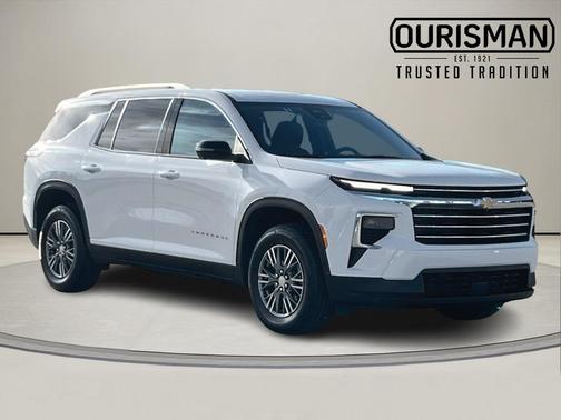 2024 Chevrolet Traverse LT