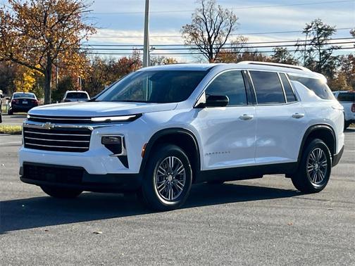 2024 Chevrolet Traverse LT