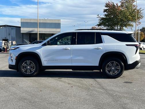 2024 Chevrolet Traverse LT