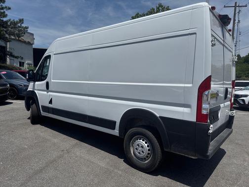 Bright White Clearcoat 2026 RAM ProMaster 2500 High Roof
