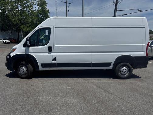 Bright White Clearcoat 2026 RAM ProMaster 2500 High Roof