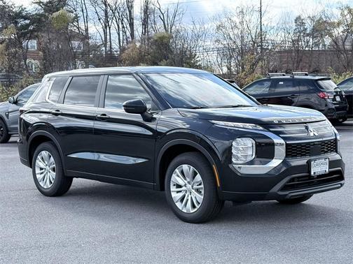 2025 Mitsubishi Outlander ES