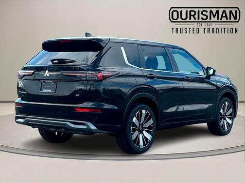 2026 Mitsubishi Outlander SE