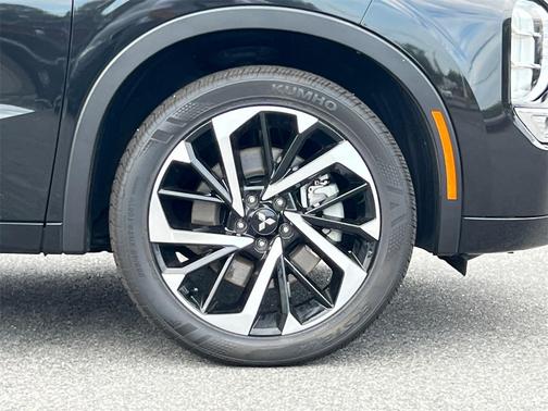 2024 Mitsubishi Outlander SEL Platinum Edition