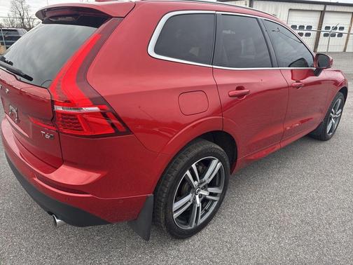 2019 Volvo XC60 T6 Momentum