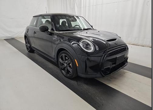 2023 MINI Hardtop Cooper