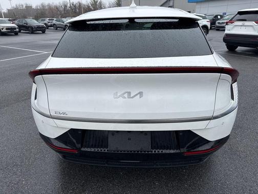 2023 Kia EV6 Wind