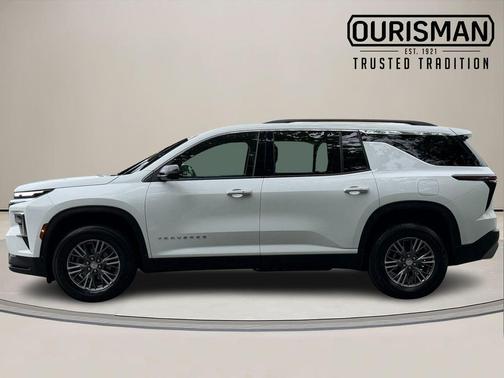 Summit White 2024 Chevrolet Traverse LT