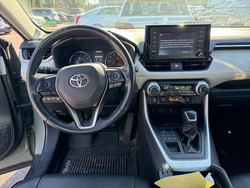 2019 Toyota RAV4 XLE