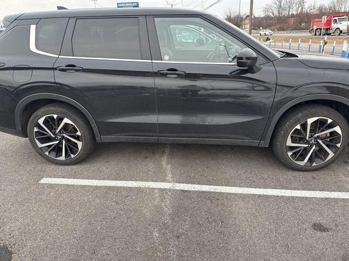 2024 Mitsubishi Outlander SE Black Edition