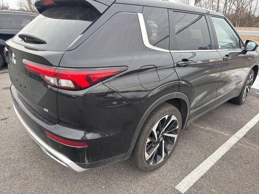 2024 Mitsubishi Outlander SE Black Edition