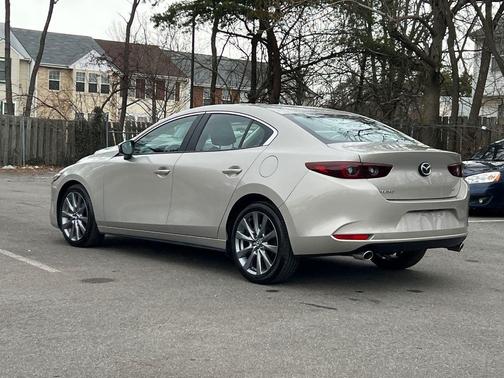 2025 Mazda Mazda3 FWD w/Preferred Package