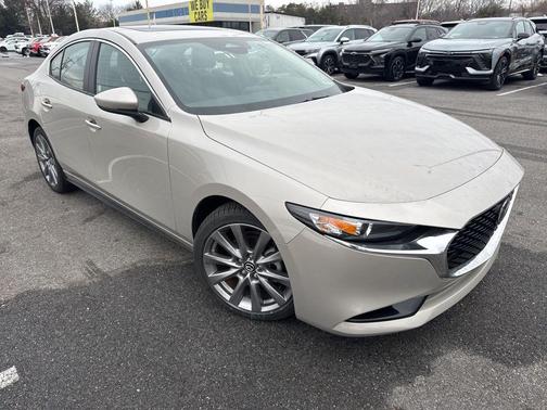 2025 Mazda Mazda3 FWD w/Preferred Package