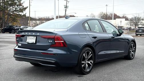 2024 Volvo S60 B5 Core Dark Theme