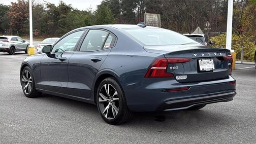 2024 Volvo S60 B5 Core Dark Theme