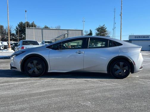 2024 Toyota Prius LE