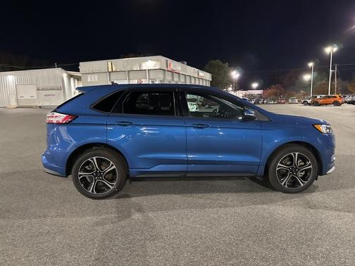 2021 Ford Edge ST