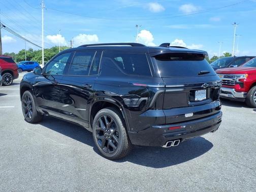 2025 Chevrolet Traverse RS